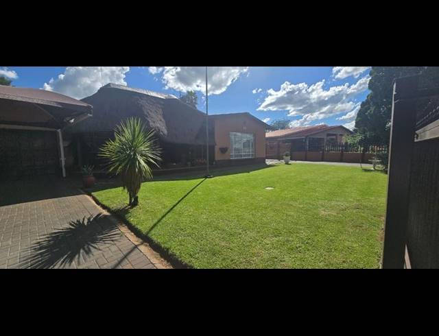 3 BEDROOM HOUSE FOR SALE IN ROTHDENE